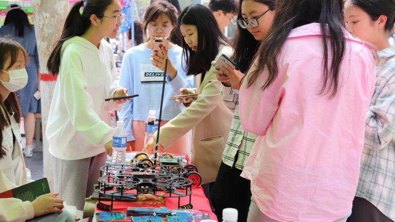 K12学校信息化平台：构建智慧教育的基石